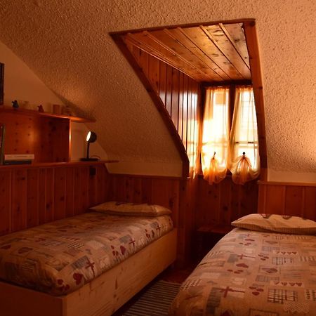 Casa Felice Apartment วัลดีเดนโตร ภายนอก รูปภาพ