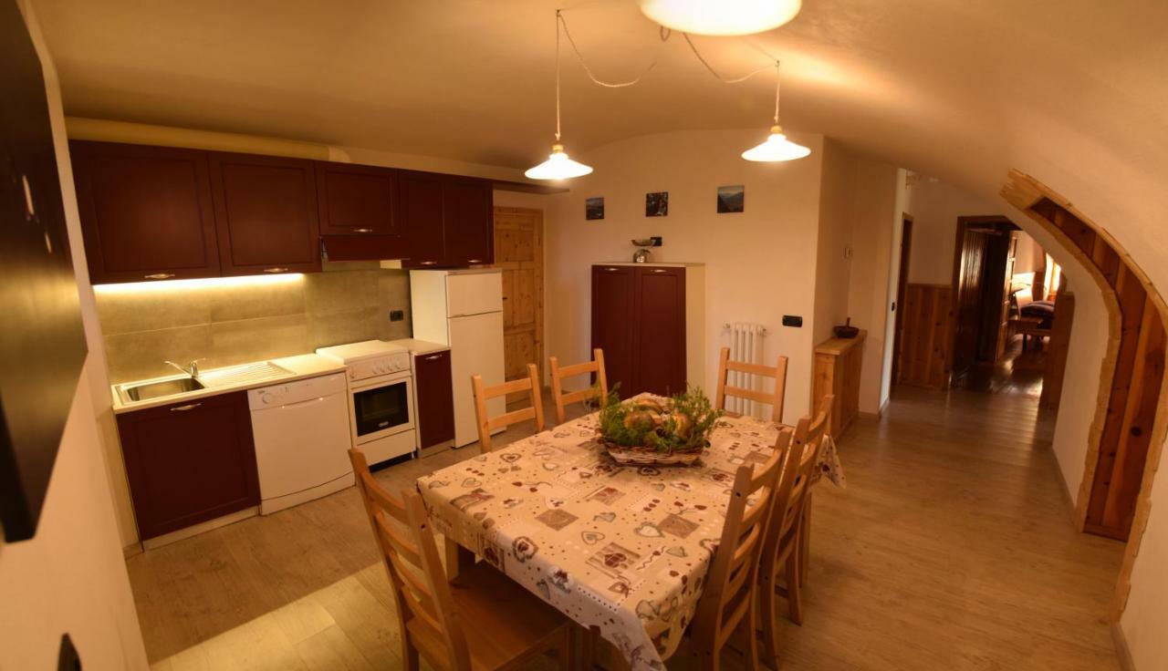 Casa Felice Apartment วัลดีเดนโตร ภายนอก รูปภาพ